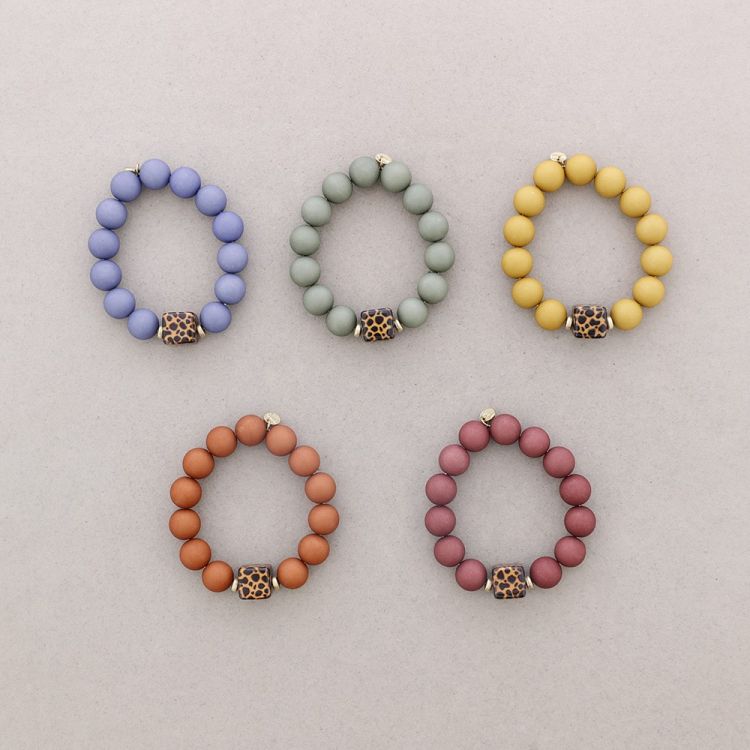 ELASTIC BRACELET WITH RESIN BEADS 2
