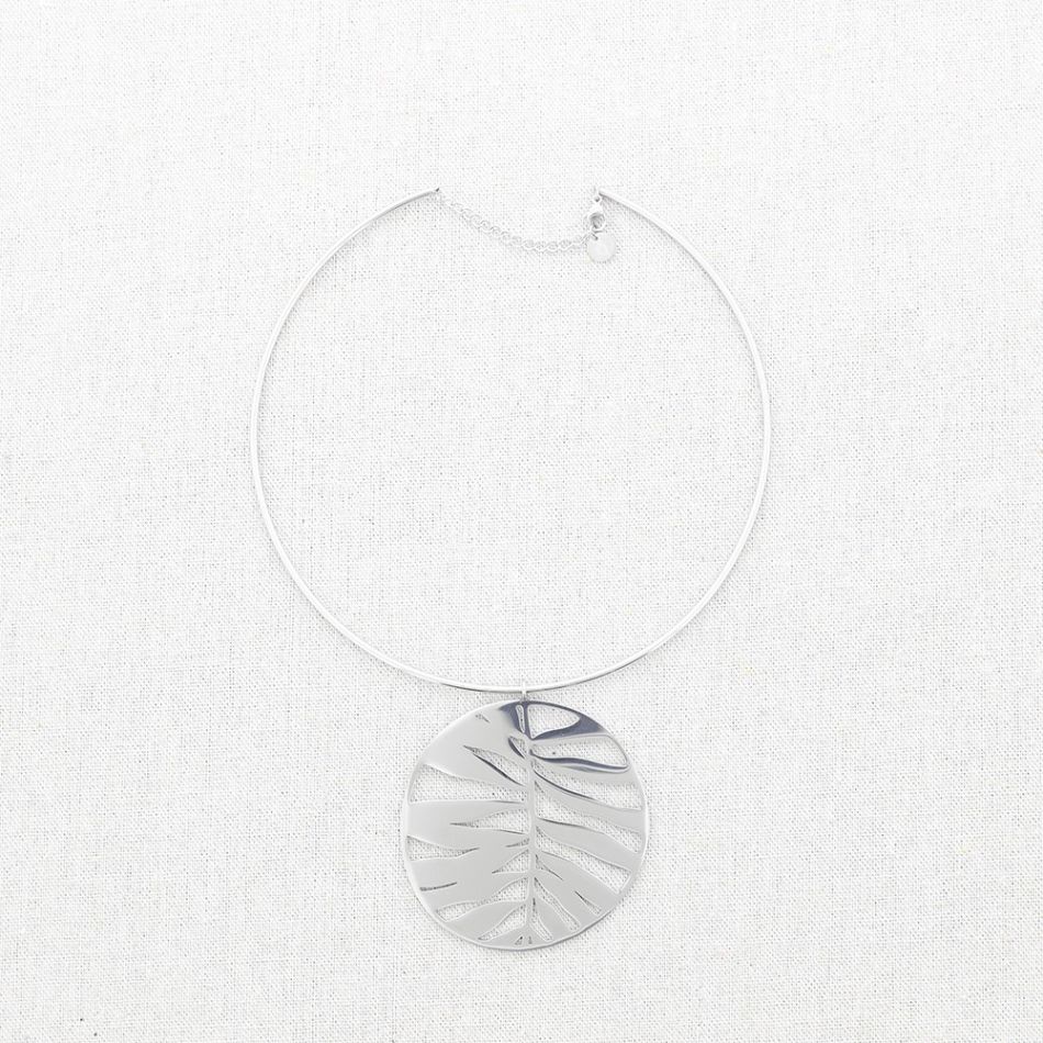 BRANCH MEDAL PENDANT STEEL CHOKER
