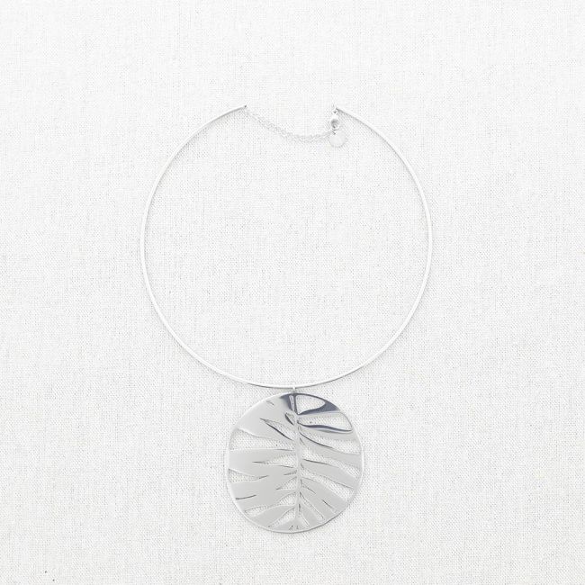 BRANCH MEDAL PENDANT STEEL CHOKER