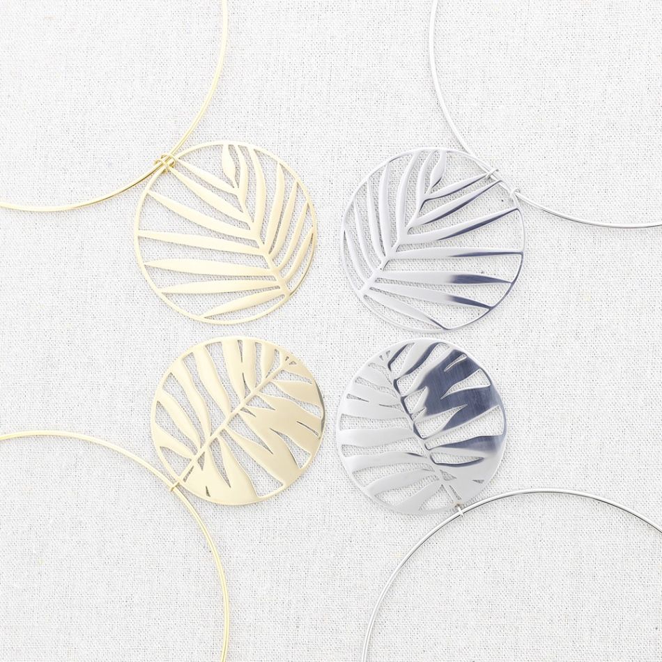 CHOKER ACERO COLGANTE MEDALLA RAMA