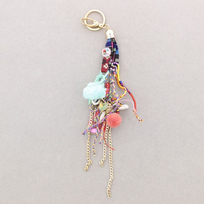 ETHNIC PENDANT KEYCHAIN