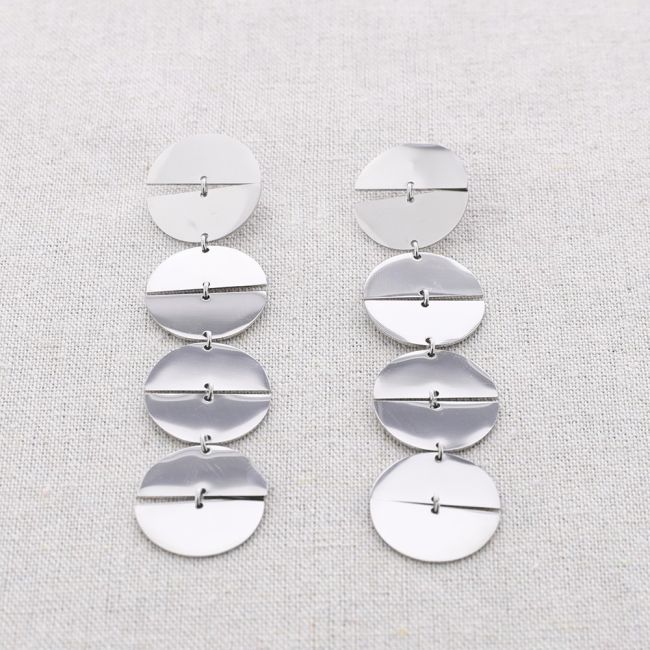 STEEL EARRINGS WITH SPLIT MEDALS