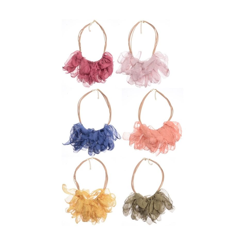 FABRIC LEAVES PENDANT SHORT NECKLACE