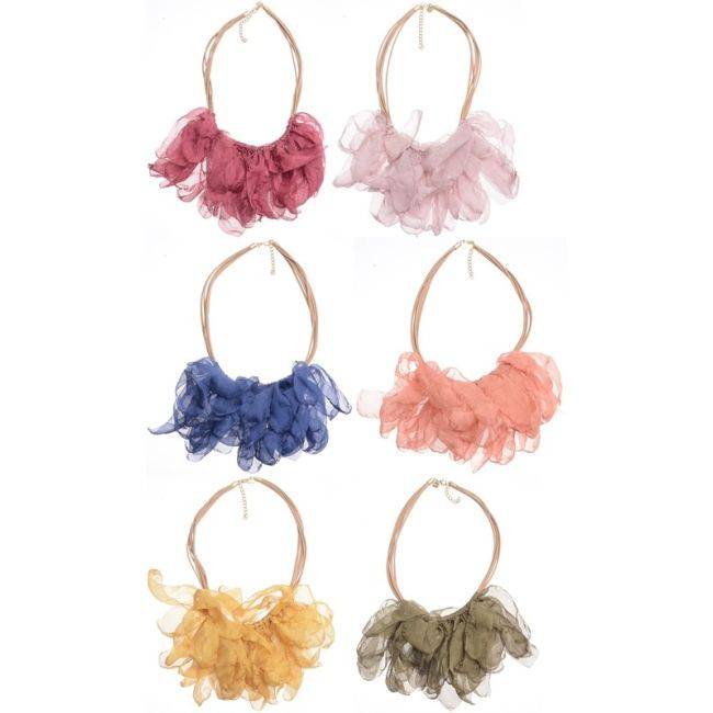 FABRIC LEAVES PENDANT SHORT NECKLACE