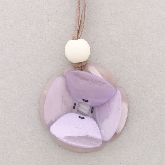 LONG RESIN FLOWER PENDANT NECKLACE