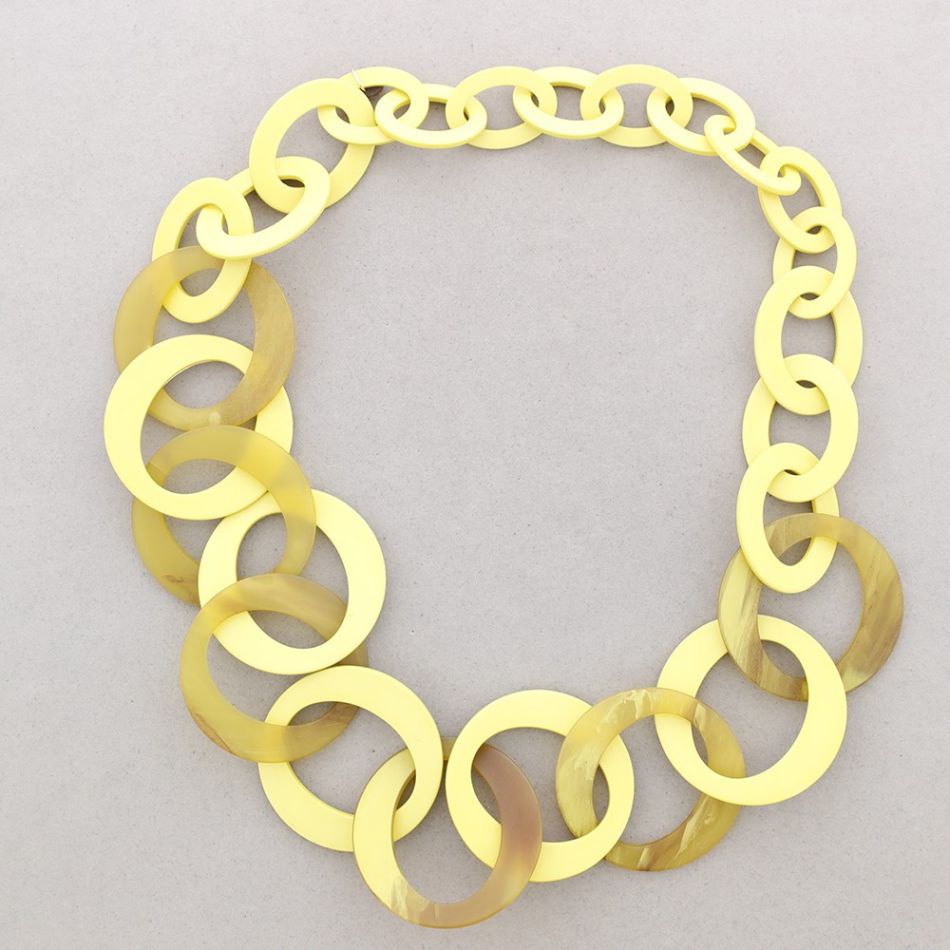 COLLAR LARGO ESLAOBONES RESINA