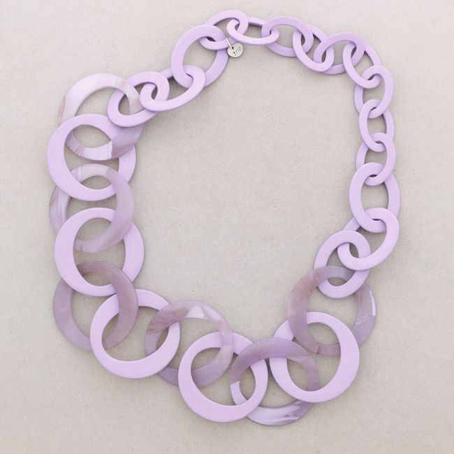 COLLAR LARGO ESLAOBONES RESINA