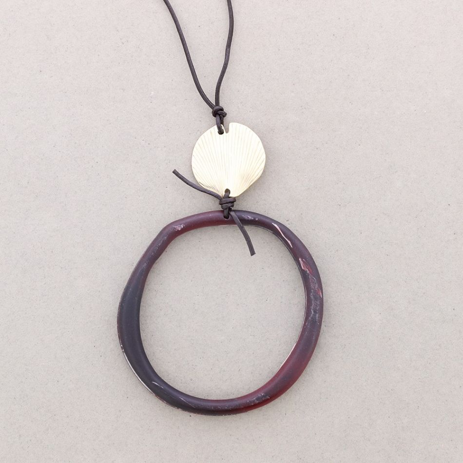 COLLAR LARGO COLGANTE ARO RESINA