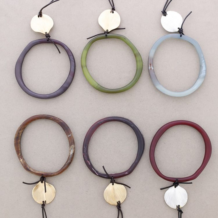 LONG RESIN HOOP PENDANT NECKLACE 2