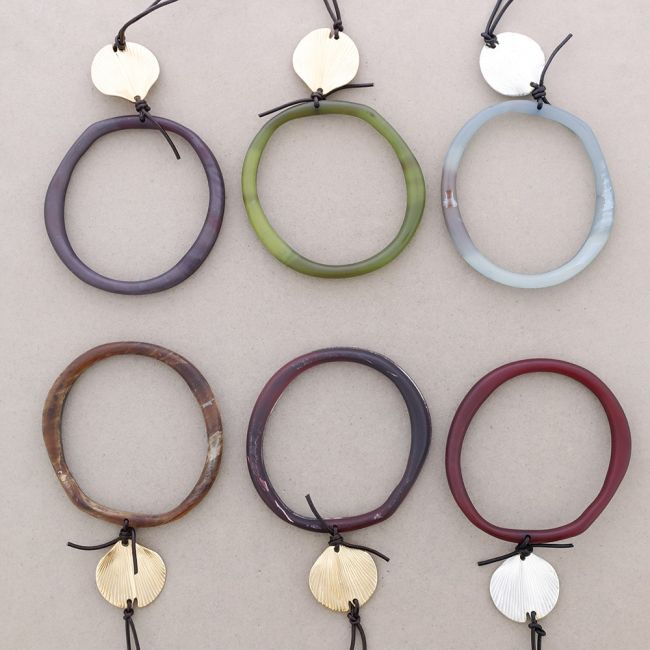 LONG RESIN HOOP PENDANT NECKLACE