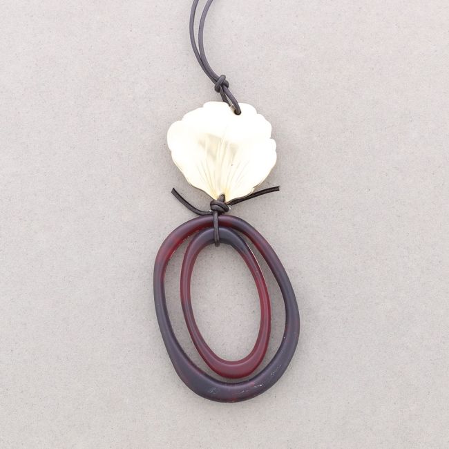 RESIN DOUBLE HOOP PENDANT LONG NECKLACE