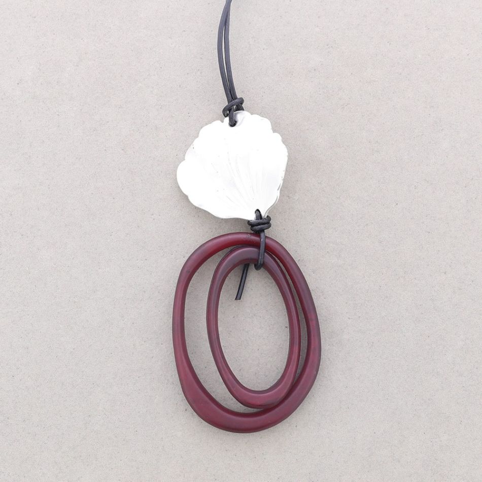 RESIN DOUBLE HOOP PENDANT LONG NECKLACE