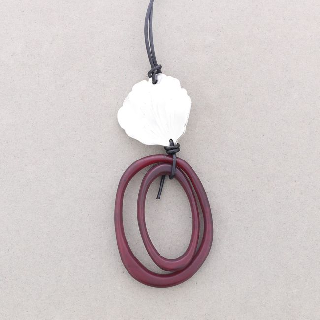 RESIN DOUBLE HOOP PENDANT LONG NECKLACE