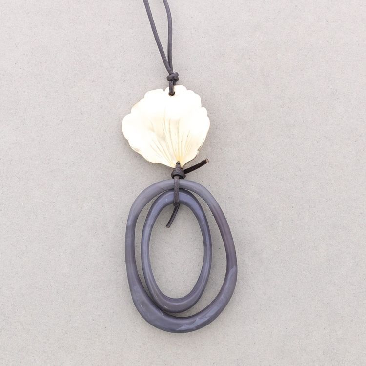 RESIN DOUBLE HOOP PENDANT LONG NECKLACE 2