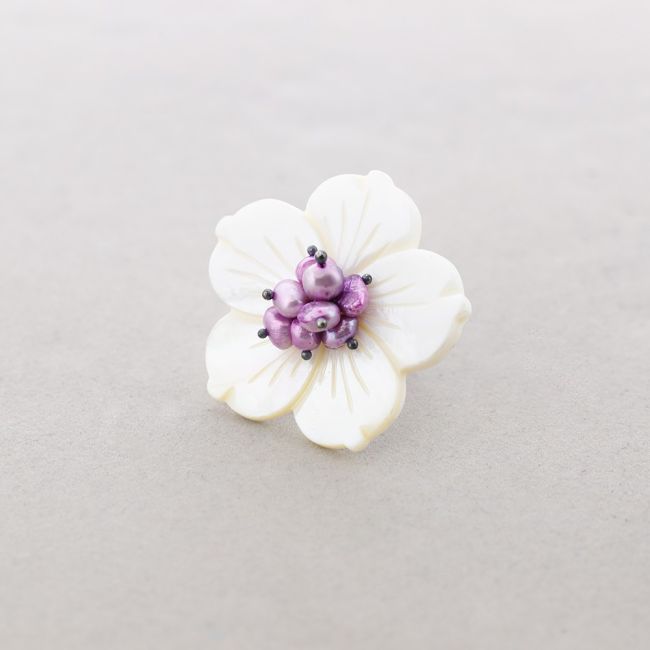 NACRE FLOWER RING
