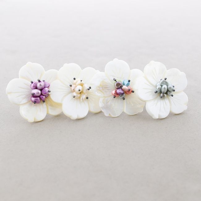 NACRE FLOWER RING