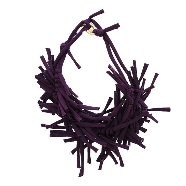 TUBE SHORT NECKLACE WITH KNOTS