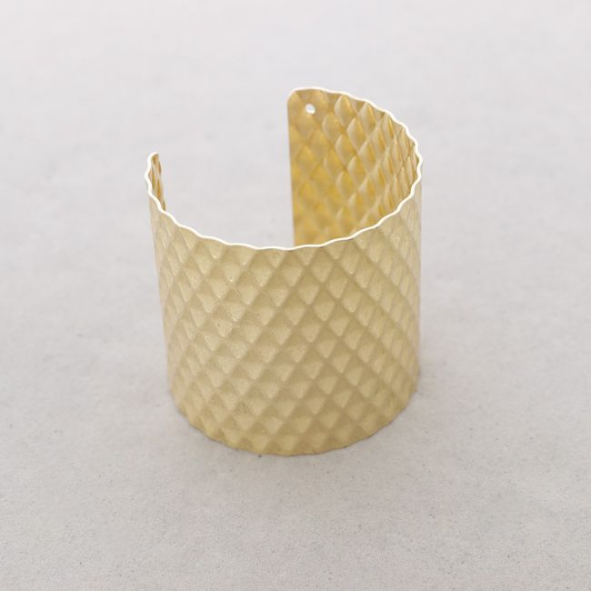 WIDE ADJUSTABLE METAL BRACELET