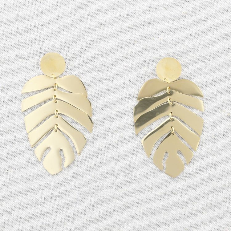 CHEESE PLANT LEAF STEEL EARRINGS 2