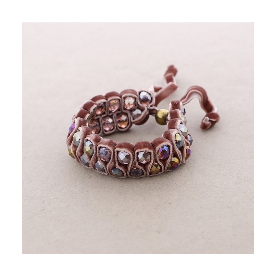 BOW BRACELET WITH FACETED BEADS