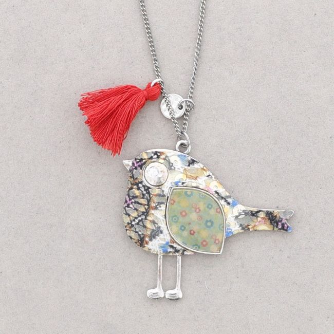 LONG NECKLACE WITH STAMPED METAL PENDANT