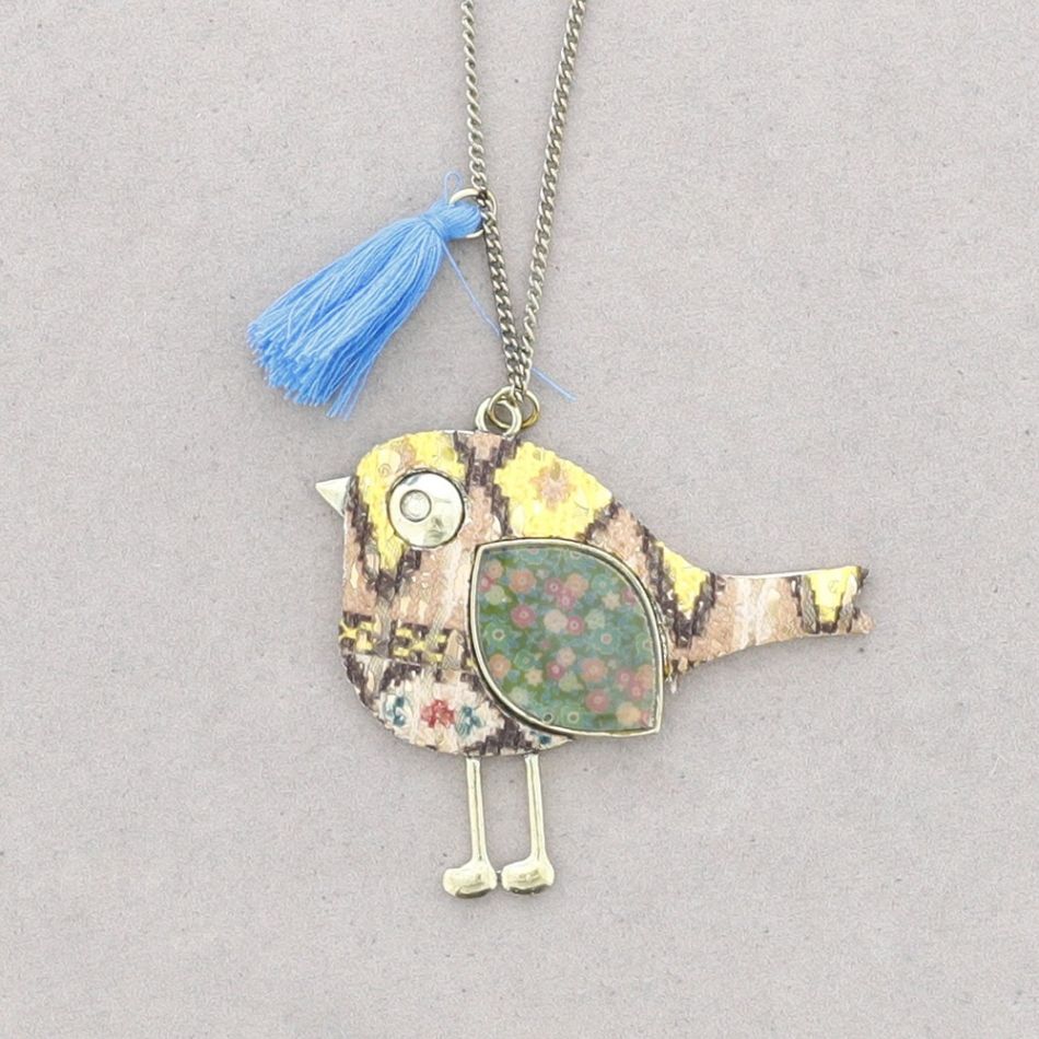 LONG NECKLACE WITH STAMPED METAL PENDANT