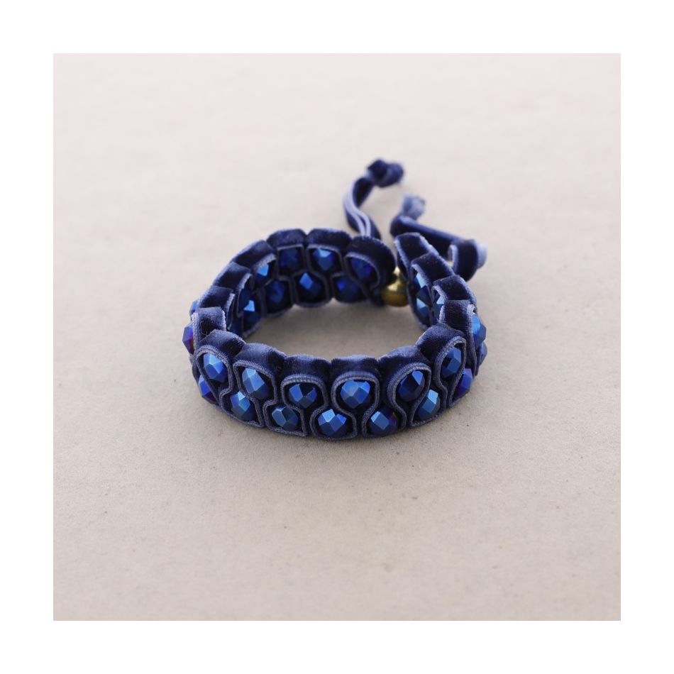 BOW BRACELET WITH FACETED BEADS