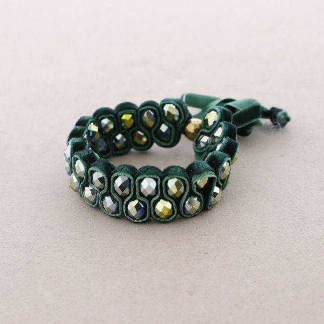 BOW BRACELET WITH FACETED BEADS