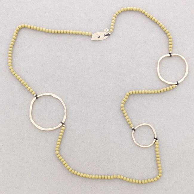 COLLAR LARGO CUENTAS FACETADAS ARGOLLAS METAL