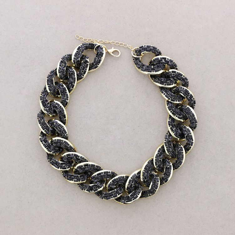 CRYSTAL LINKS NECKLACE