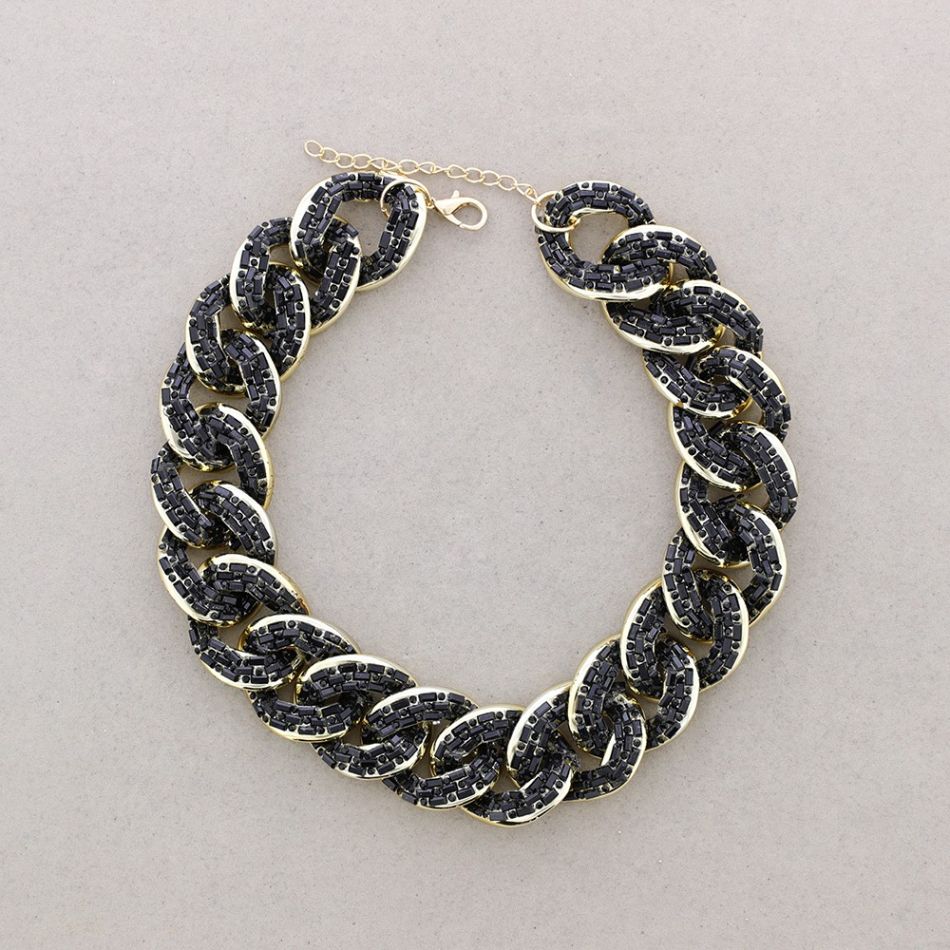 CRYSTAL LINKS NECKLACE