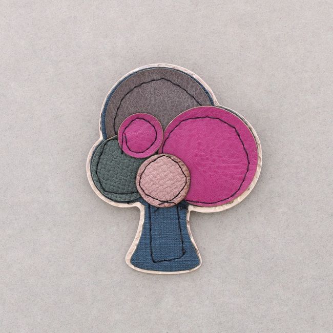 IMITATION LEATHER METAL TREE BROOCH