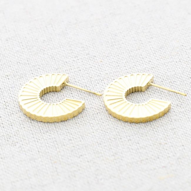 STEEL HOOP EARRINGS DRAWING