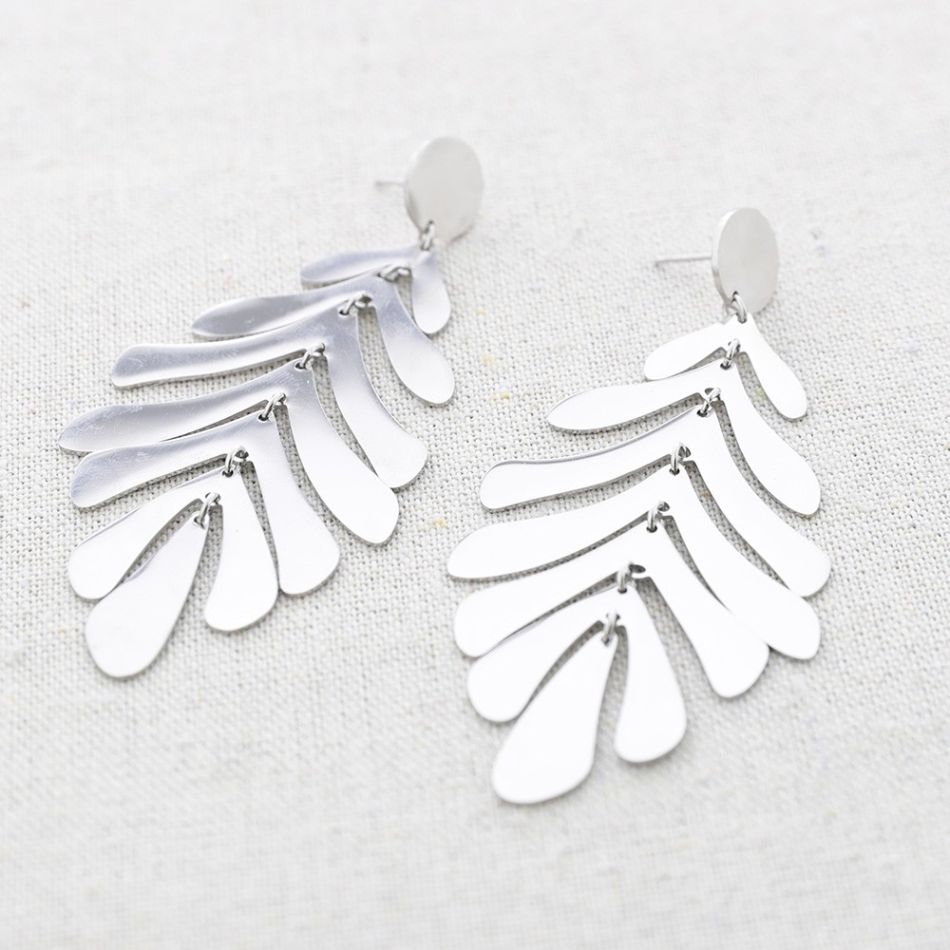 LEAF PENDANT STEEL EARRINGS