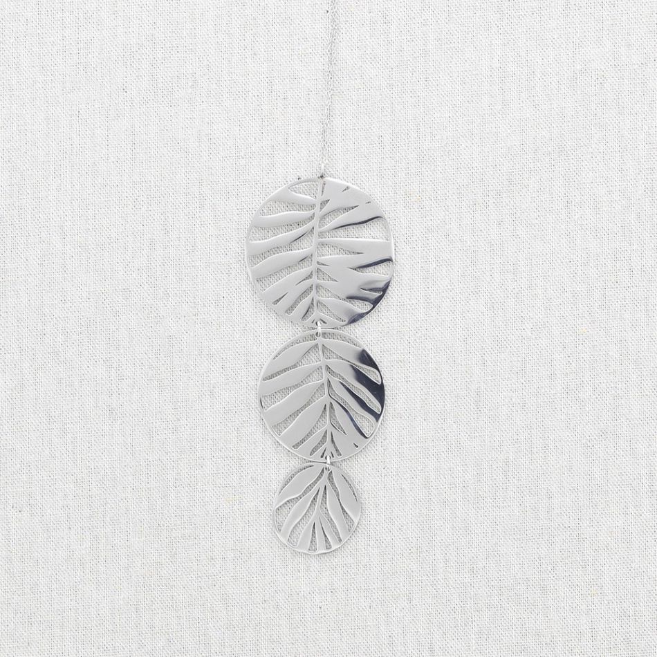 LONG STEEL TRIPLE MEDAL NECKLACE WITH OPENWORK BRANCHES