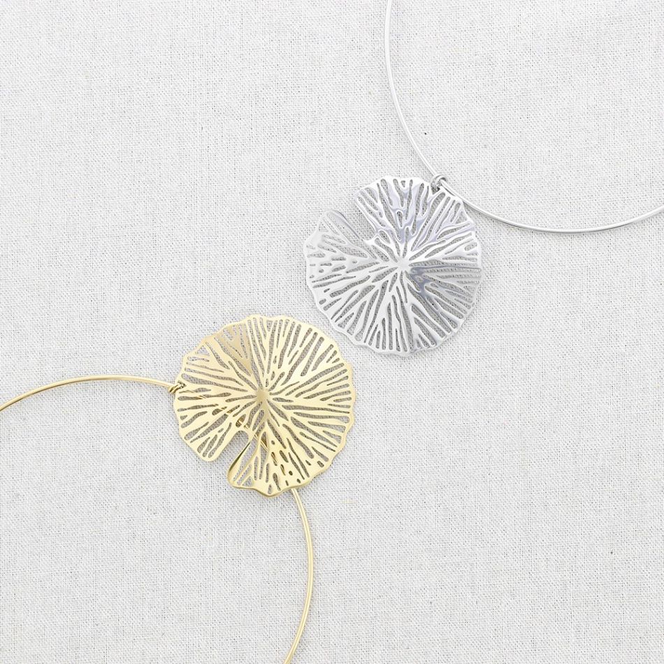 STEEL LEAF PENDANT NECKLACE