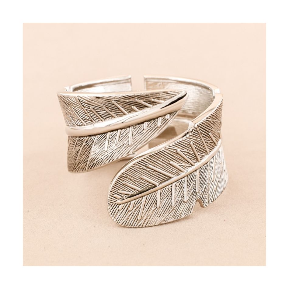 OPEN METAL LEAF BRACELET