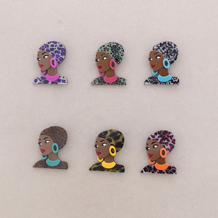 RESIN GIRL BROOCH 2