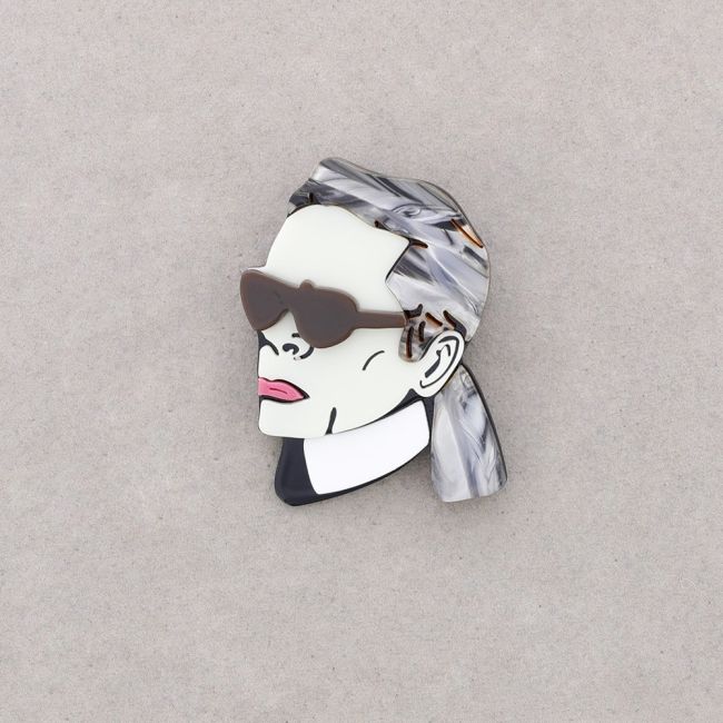 BROCHE KARL RESINA