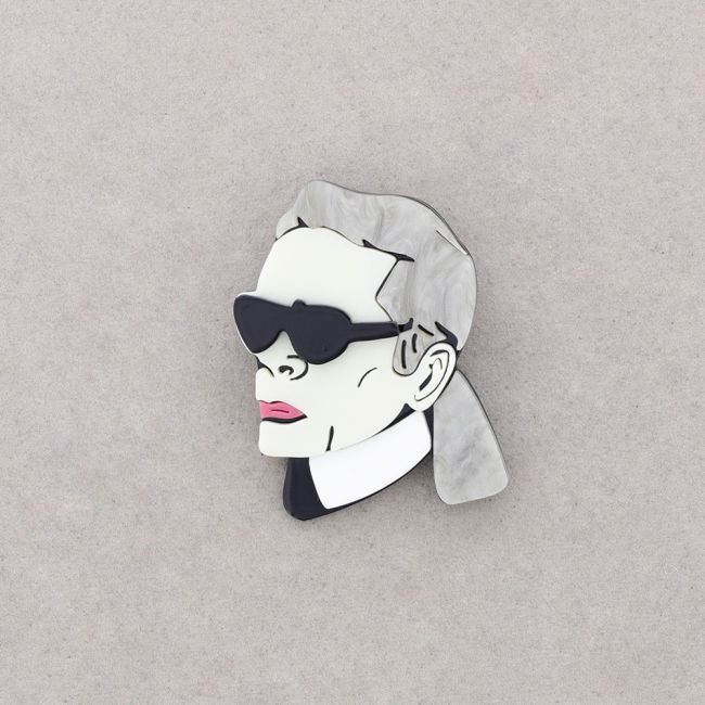 BROCHE KARL RESINA