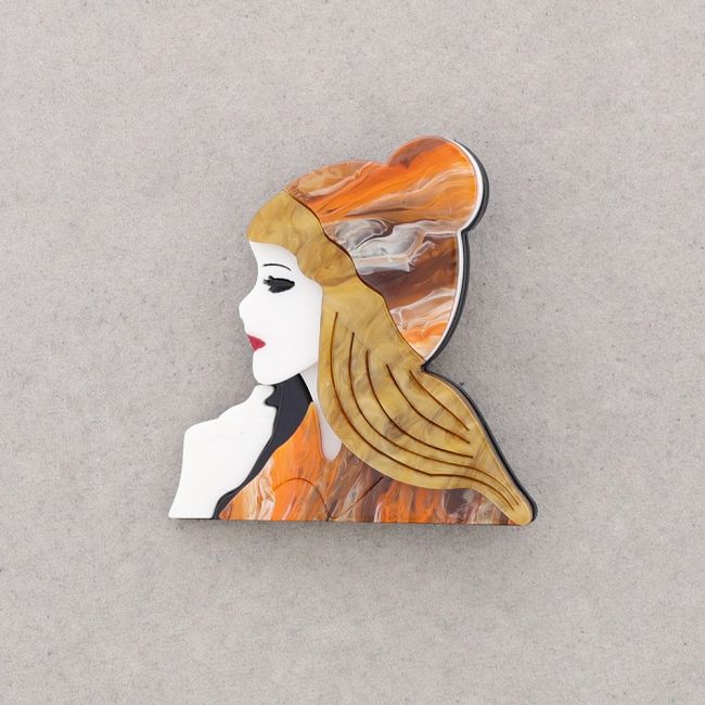 BROCHE CHICA GORRO RESINA