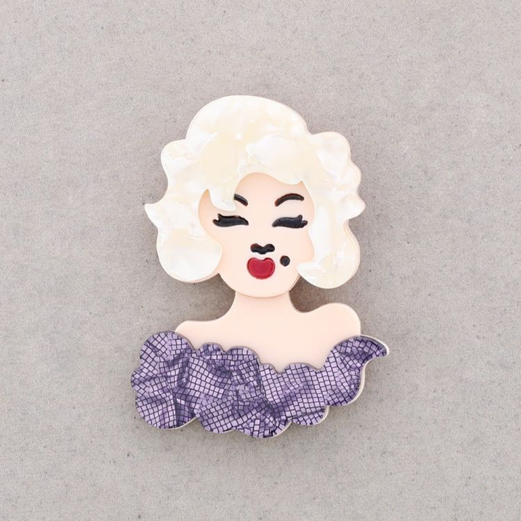 BROCHE MARILYN RESINA 2