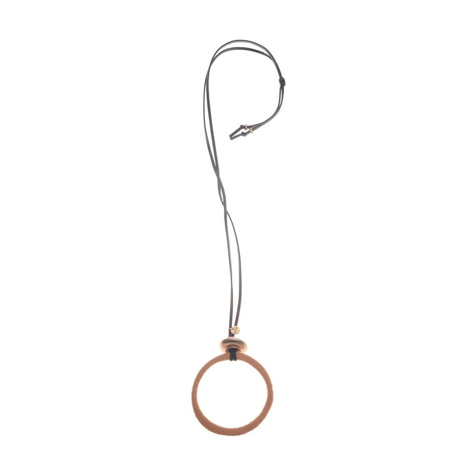 LONG NECKLACE WITH LINED METAL RING PENDANT