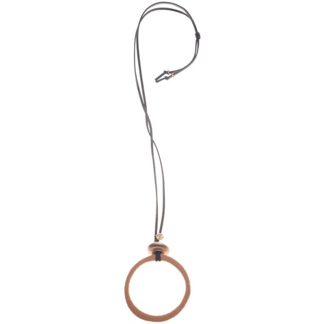 LONG NECKLACE WITH LINED METAL RING PENDANT