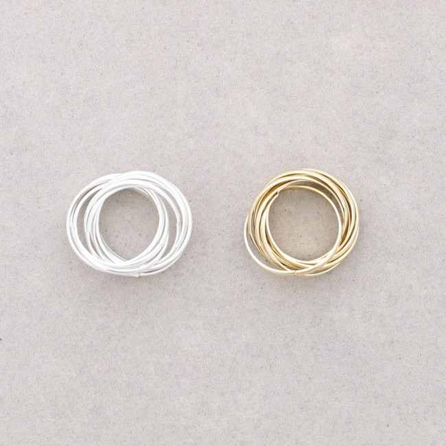 MULTI RING METAL RING