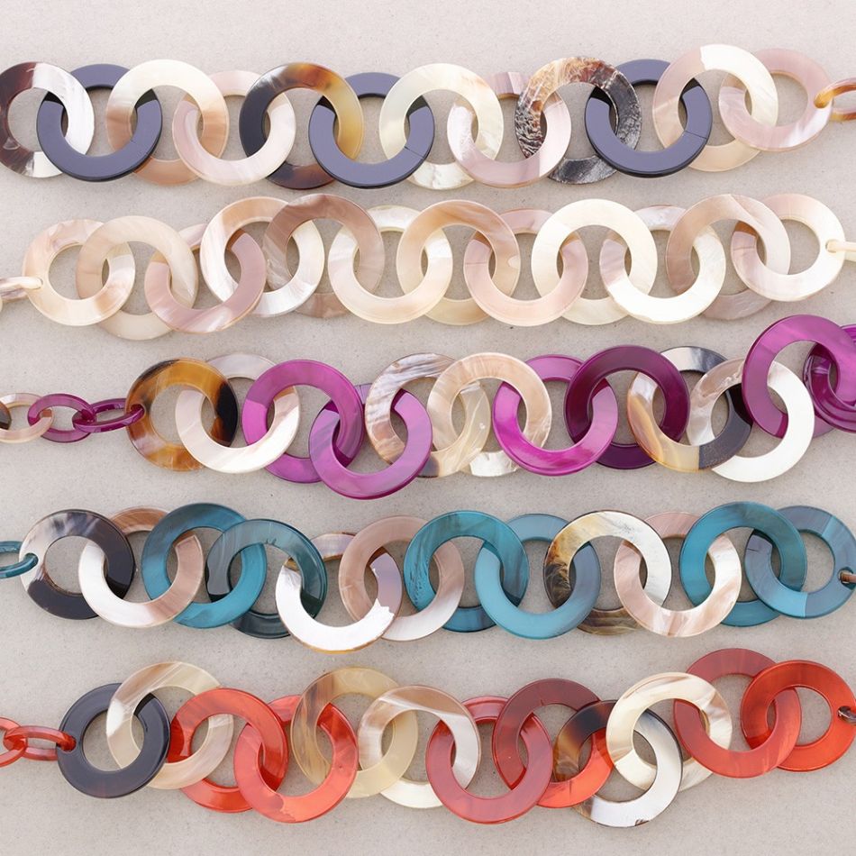 COLLAR ESLABONES RESINA