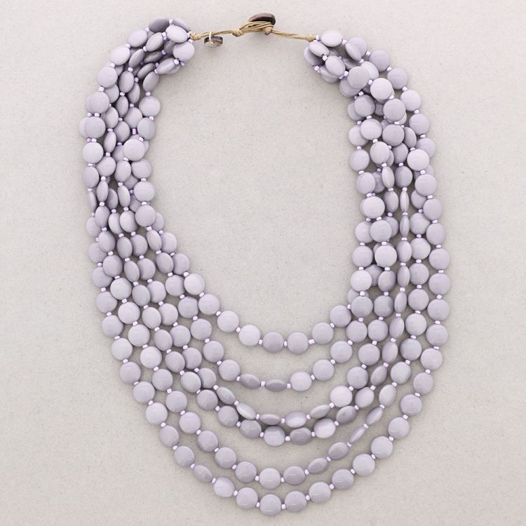 COLLAR CUENTAS RESINA