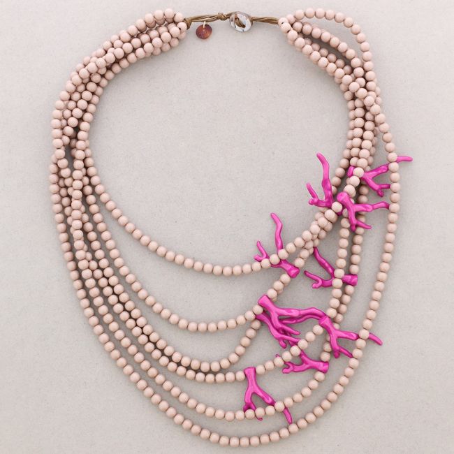 RESIN CORAL BALLS NECKLACE