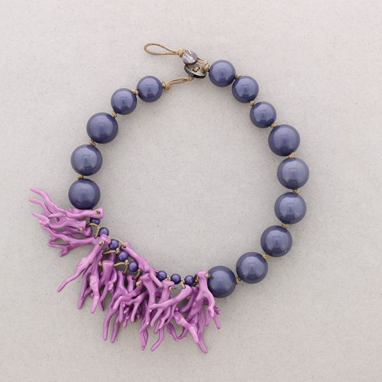 RESIN CORAL BALLS NECKLACE