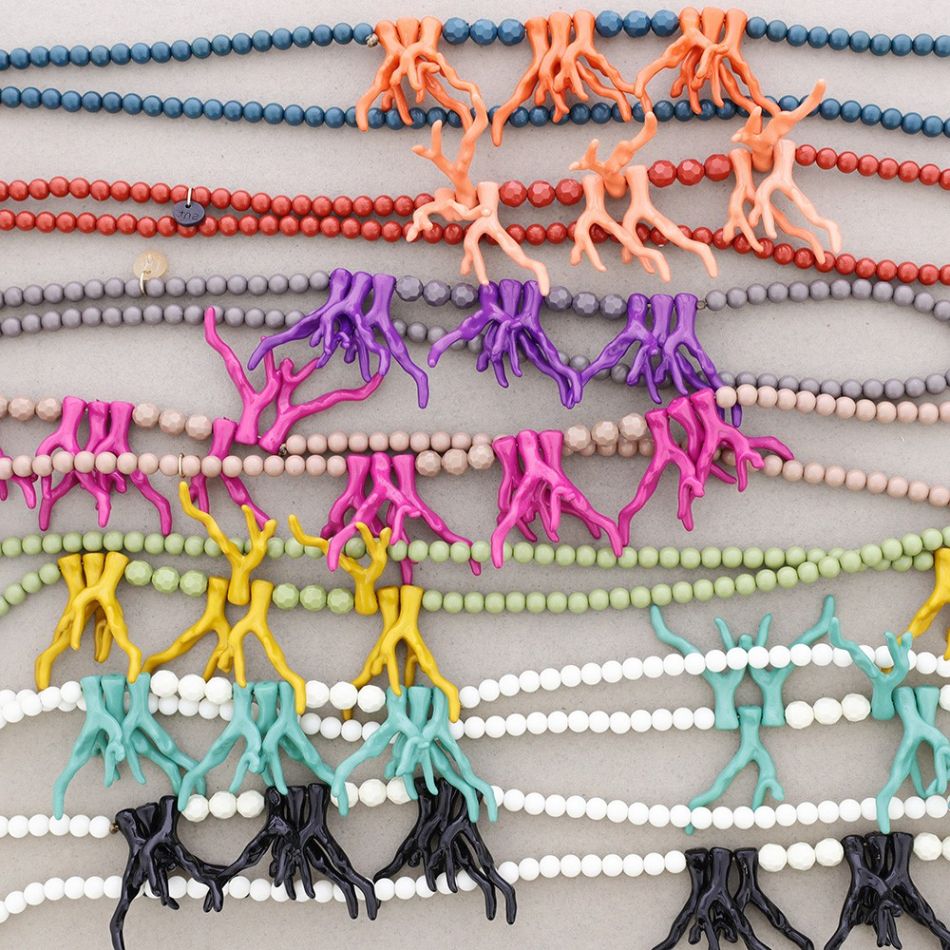 RESIN CORAL BALLS LONG NECKLACE